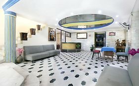 Hotel O Rajmahal